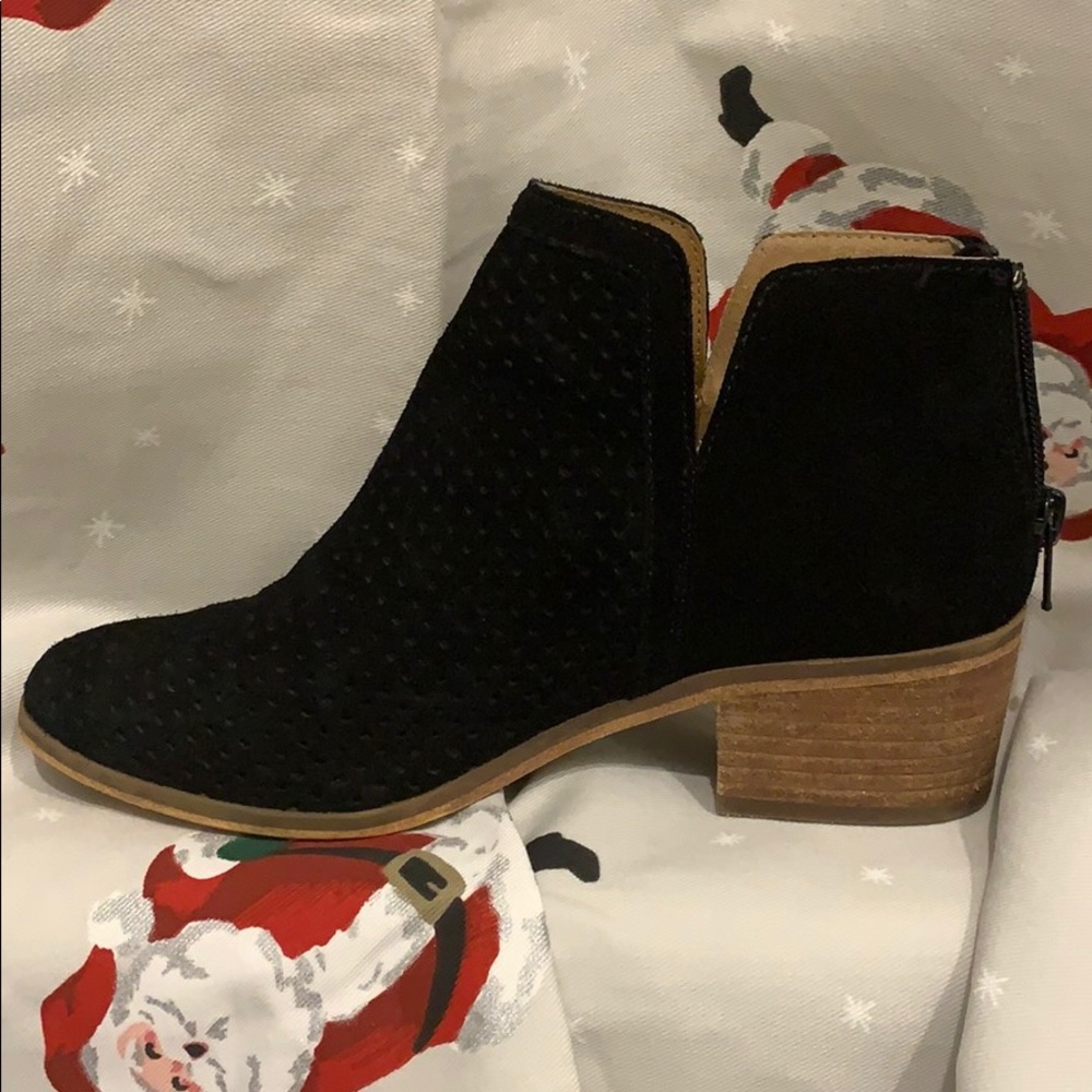 GENUINE LEATHER ANKLE BOOTS